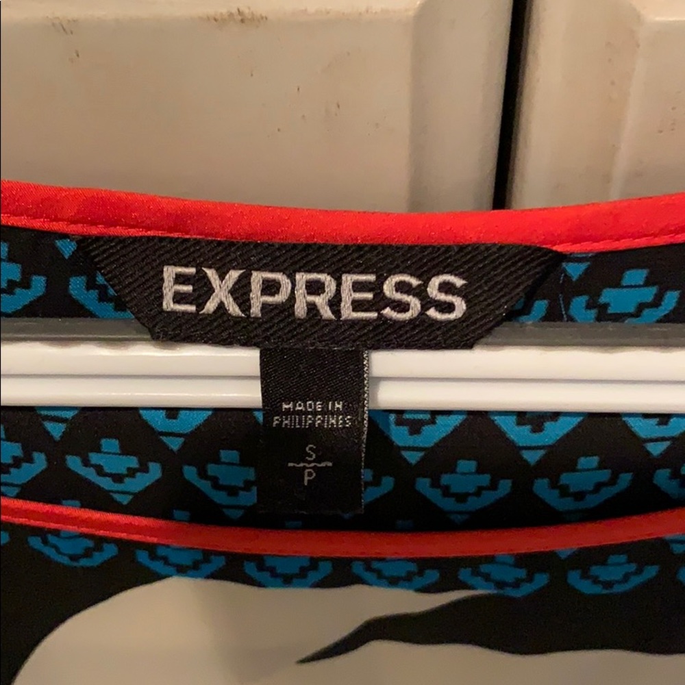 Express Blouse - Picture 2 of 3
